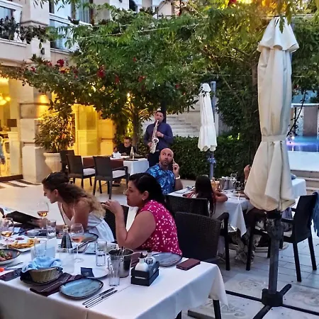 Apartment La Spacious With A Sea View