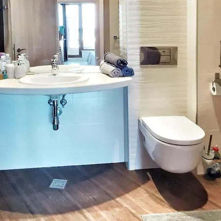 La Spacious With A Sea View *